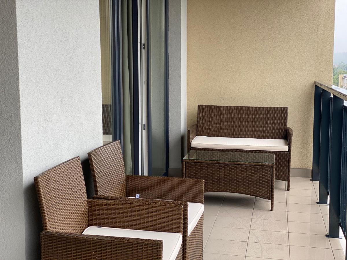 Family & Business Elegant Apartments Kadzielnia: Modern 1-Bedroom with Terrace and Garage Kielce Exterior photo